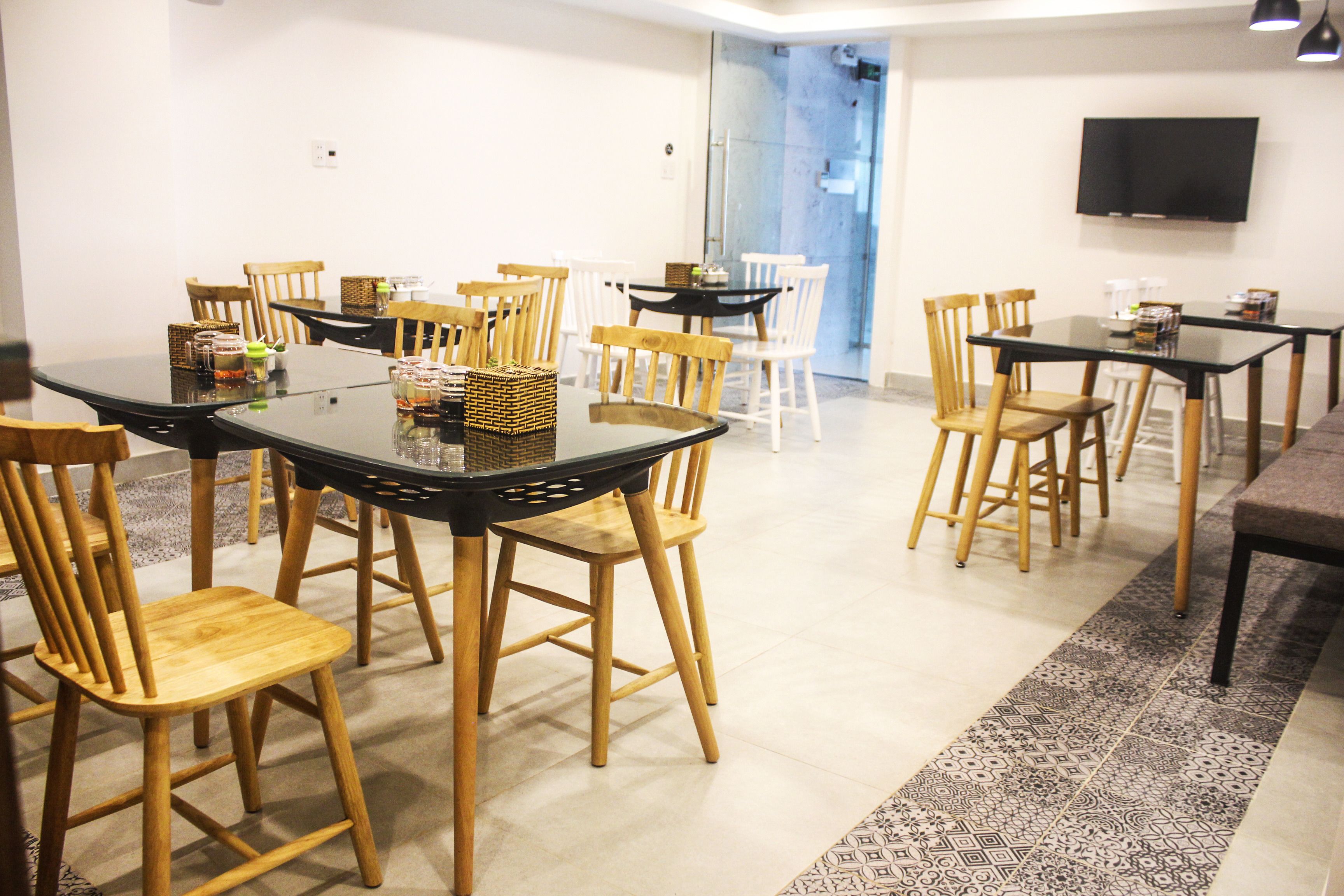 daily continental breakfast for a fee