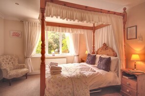 Luxury Double Room (Walpole Room - Four Poster Bed) | Free WiFi