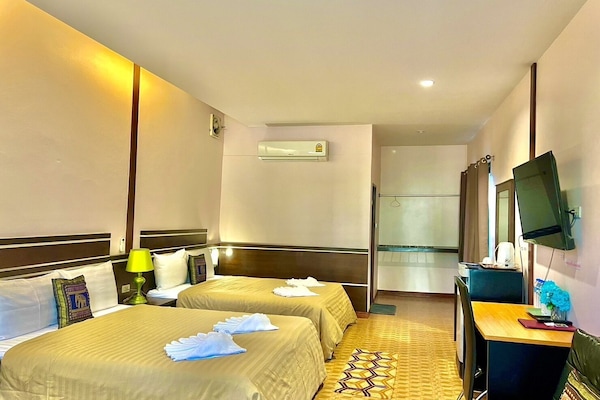 Family Room | Free WiFi