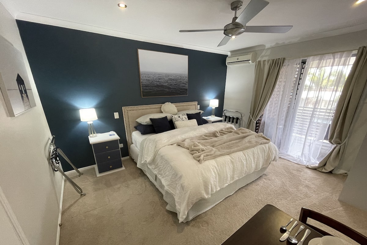 Luxury Double Room, 1 King Bed (Brighton - Luxury Queen with Balcony) | 1 bedroom, premium bedding, individually decorated