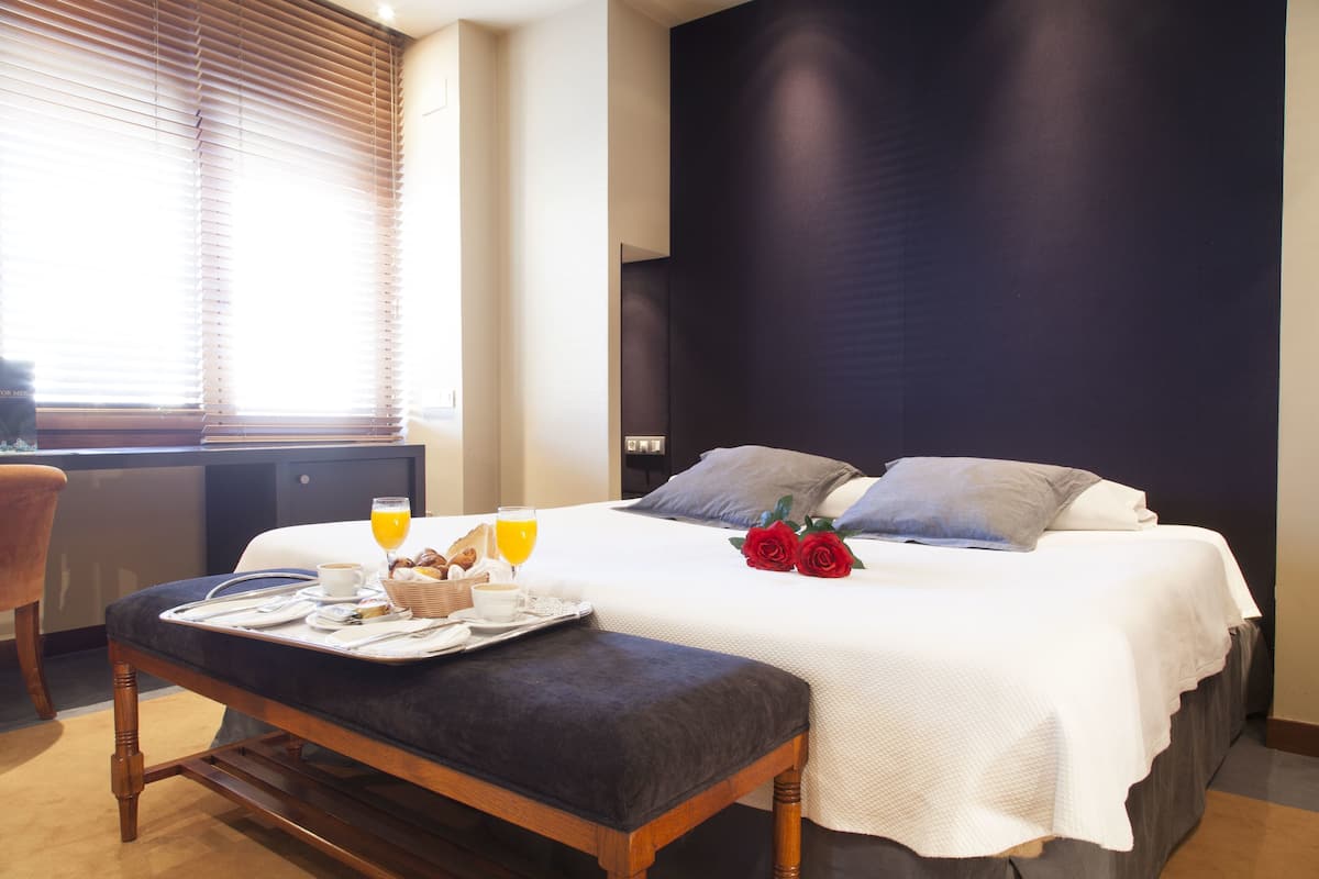 Presidential Suite | Living area | Flat-screen TV