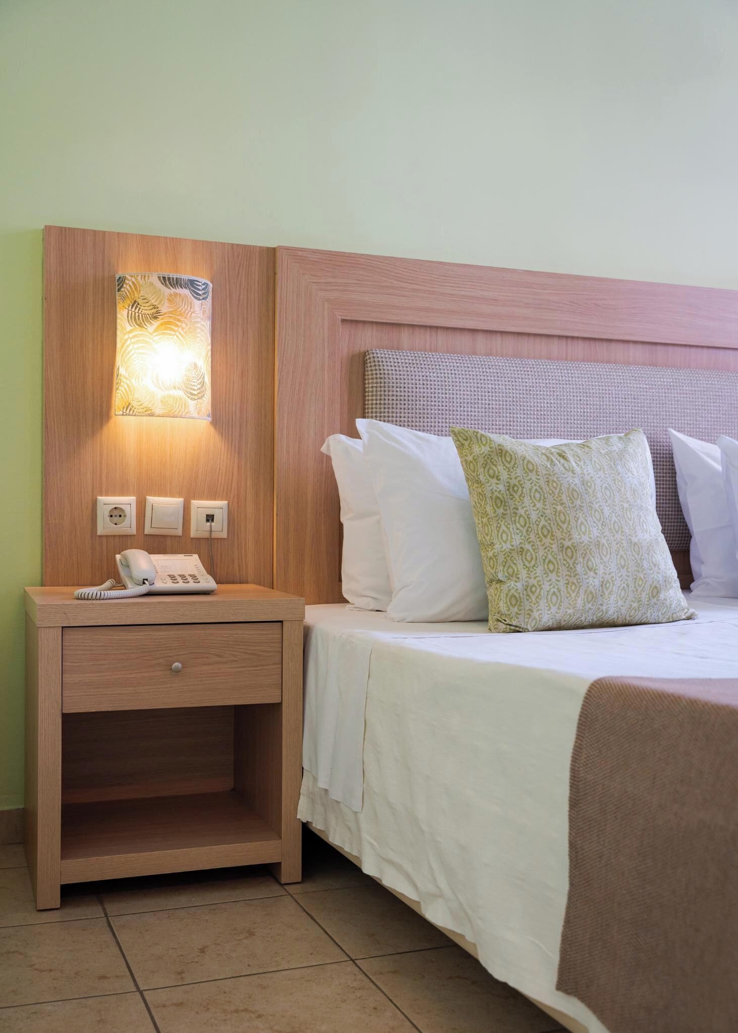 triple room, connecting rooms | individually decorated, individually furnished, desk, blackout curtains