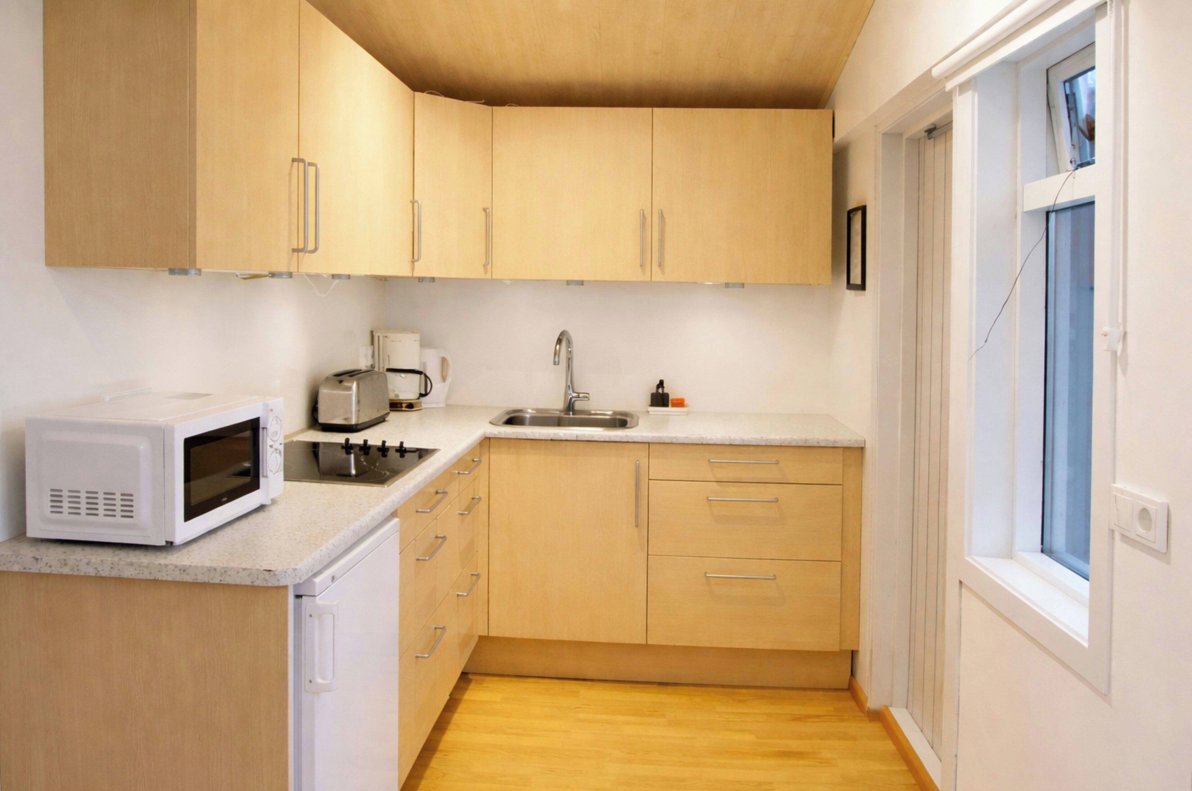 Twin Room, Shared Bathroom | Private kitchen