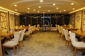 Desayuno buffet incluido todos los días 