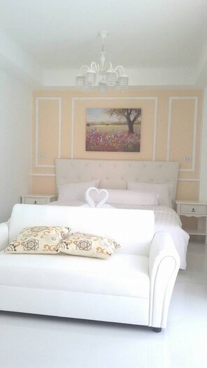 Desk, blackout curtains, rollaway beds, free WiFi - Mestyle Resort (Chumphon)