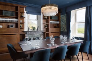 Breakfast, lunch and dinner served - Aysgarth Falls Hotel (Leyburn)