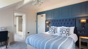 Junior Double Room | Premium bedding, individually decorated, individually furnished, desk