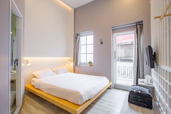 Deluxe Double Room with Private Bathroom | Room amenity