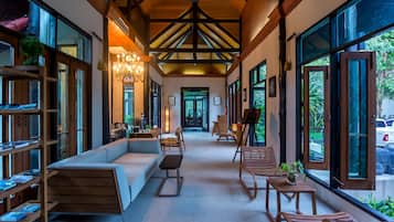 Sala de estar en el lobby
