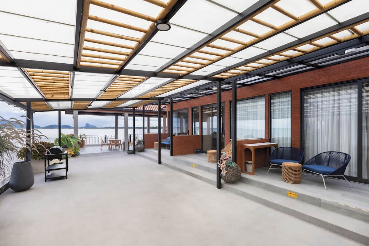 pier117 private ocean front villa at sea | terrace/patio