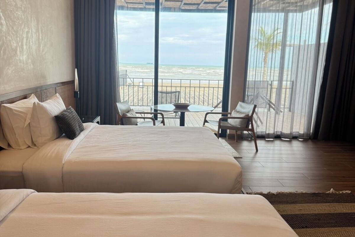 101 the prime seaview: beach zone | free minibar, in-room safe, desk, blackout curtains