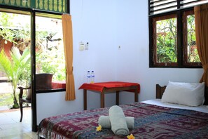 Standard Double Room | View from room - Simon Homestay (Denpasar)