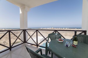 Apartamento, 1 habitación, vistas al mar | Balcón