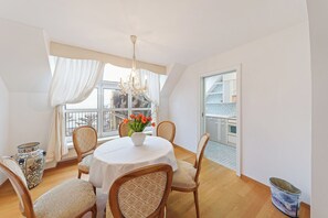 Traditional Apartment | In-room dining - Hotel Mozart Rorschach (Rorschach)