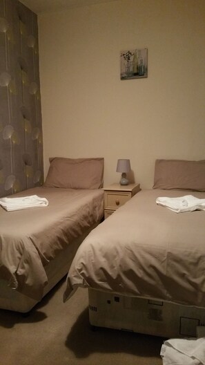Premium bedding, iron/ironing board, free WiFi