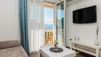 Superior Apartment, 1 Bedroom, Balcony, Sea View | Living area