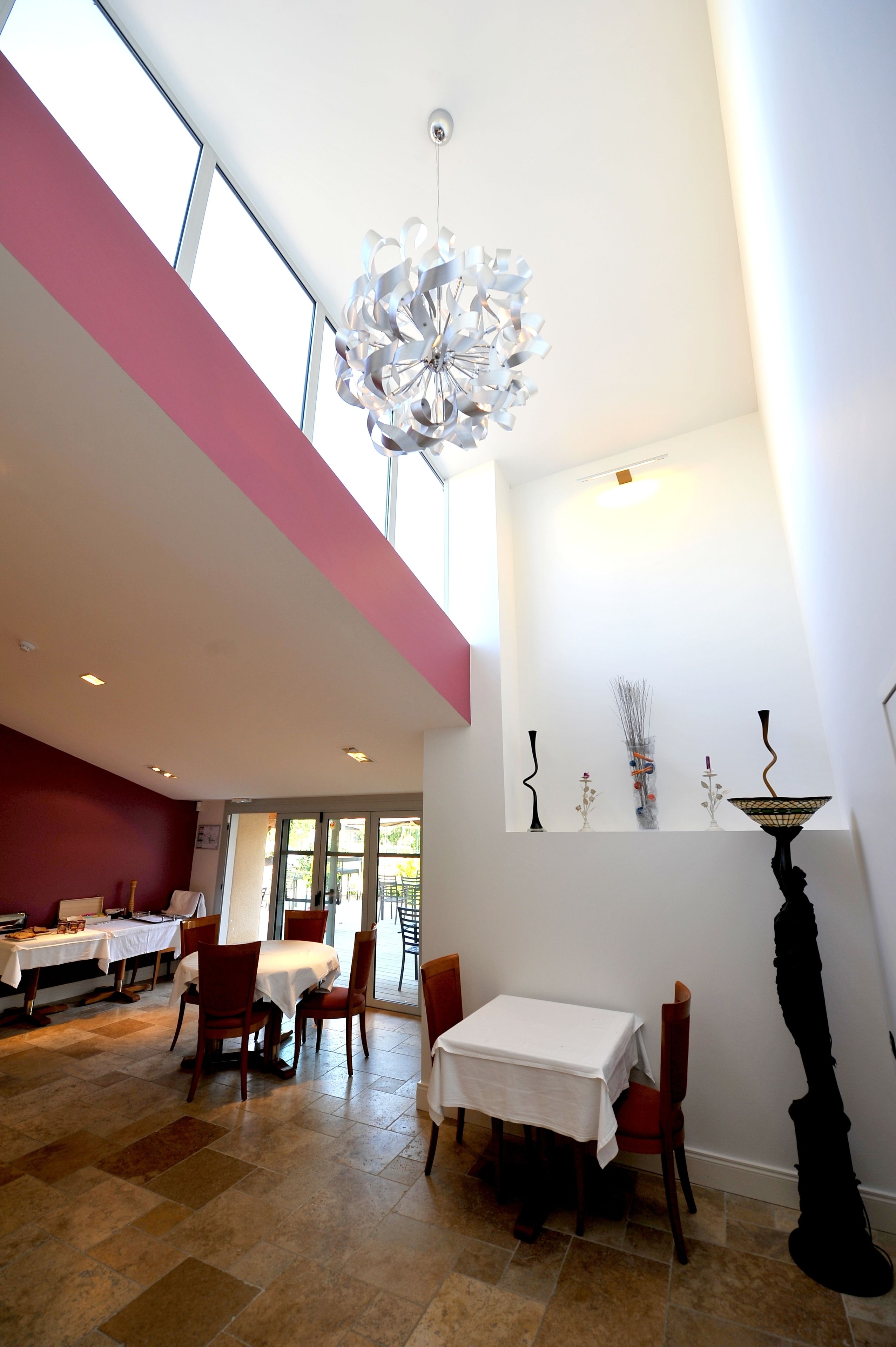 lunch and dinner served, french cuisine