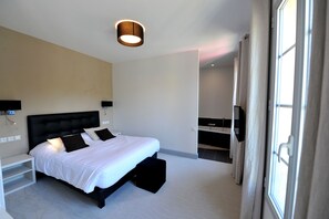 Suite | Escritorio, insonorización, wifi gratis y acceso para silla de ruedas