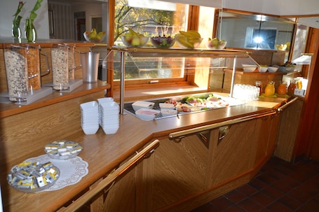 Daily buffet breakfast (EUR 9.9 per person)