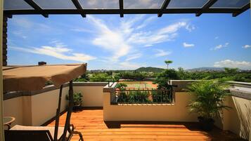 Deluxe Suite (VIP) | Terrace/patio