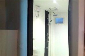 Superior, No Window | Dusche im Bad