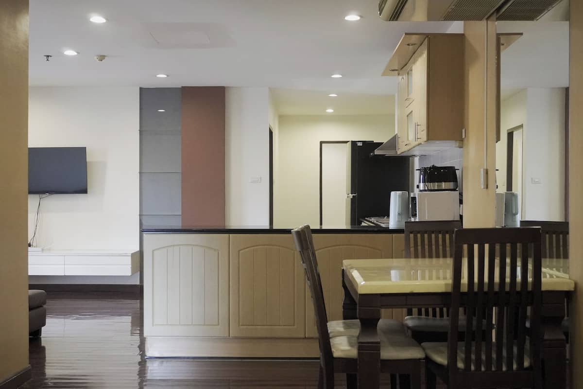 Family Apartment, 3 Bedrooms, City View | Living area | 32-inch flat-screen TV with cable channels, TV