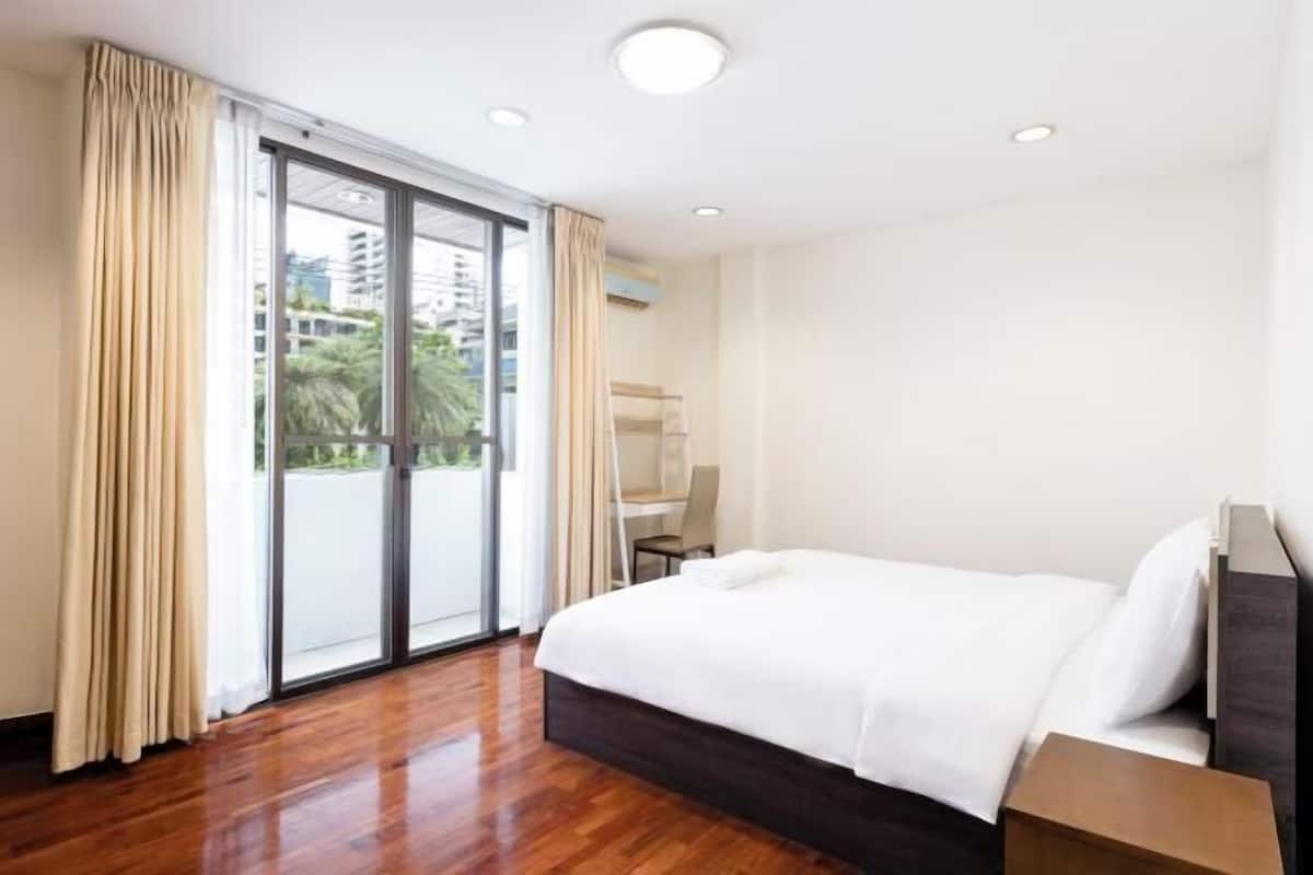 1 bedroom, cribs (free), individually decorated, individually furnished