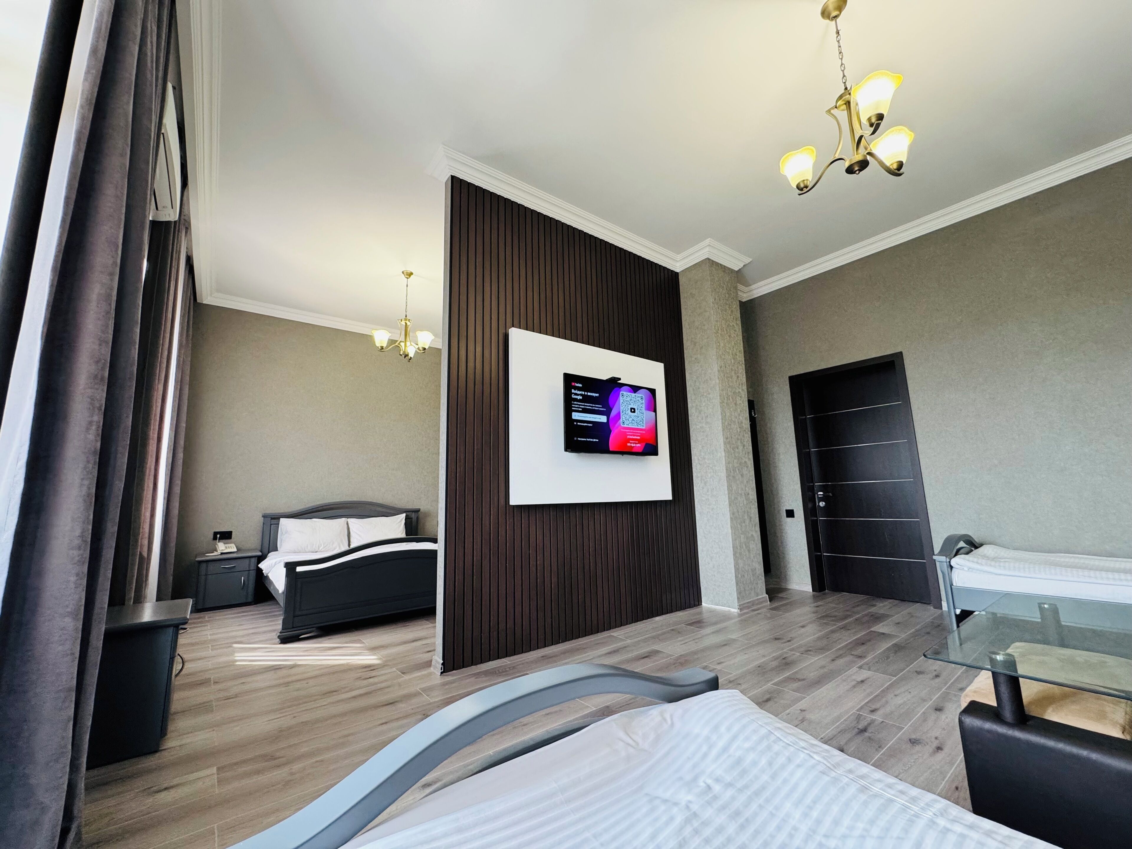 Premium bedding, minibar, individually decorated, individually furnished