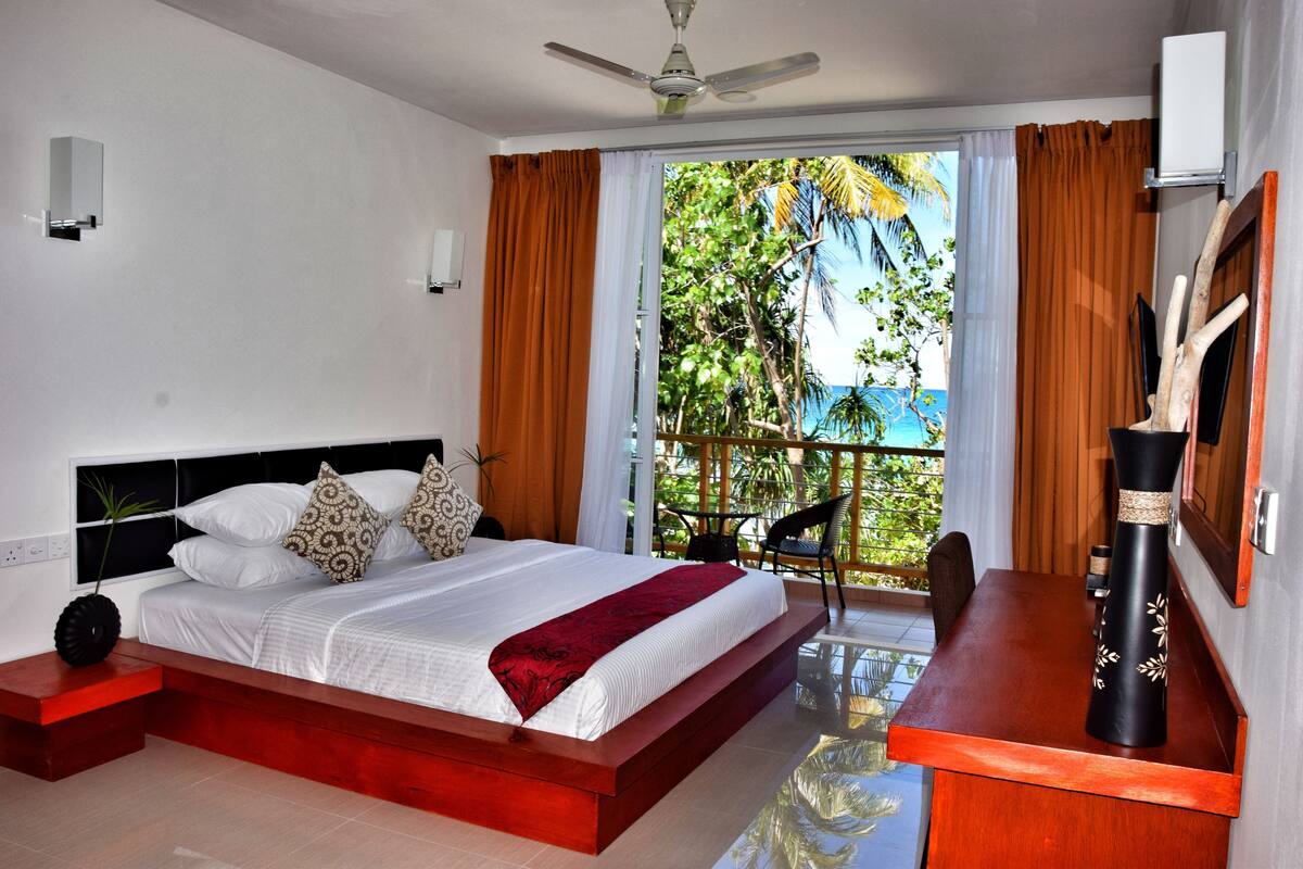 Premium bedding, minibar, in-room safe, desk