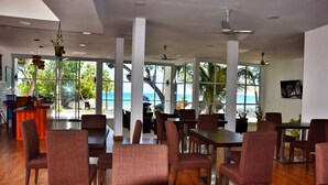 Free daily continental breakfast - Athiri Beach (Dhigurah)