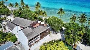 Aerial view - Athiri Beach (Dhigurah)