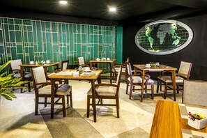 Daily buffet breakfast for a fee - Exe San Jose Center (San Jose)
