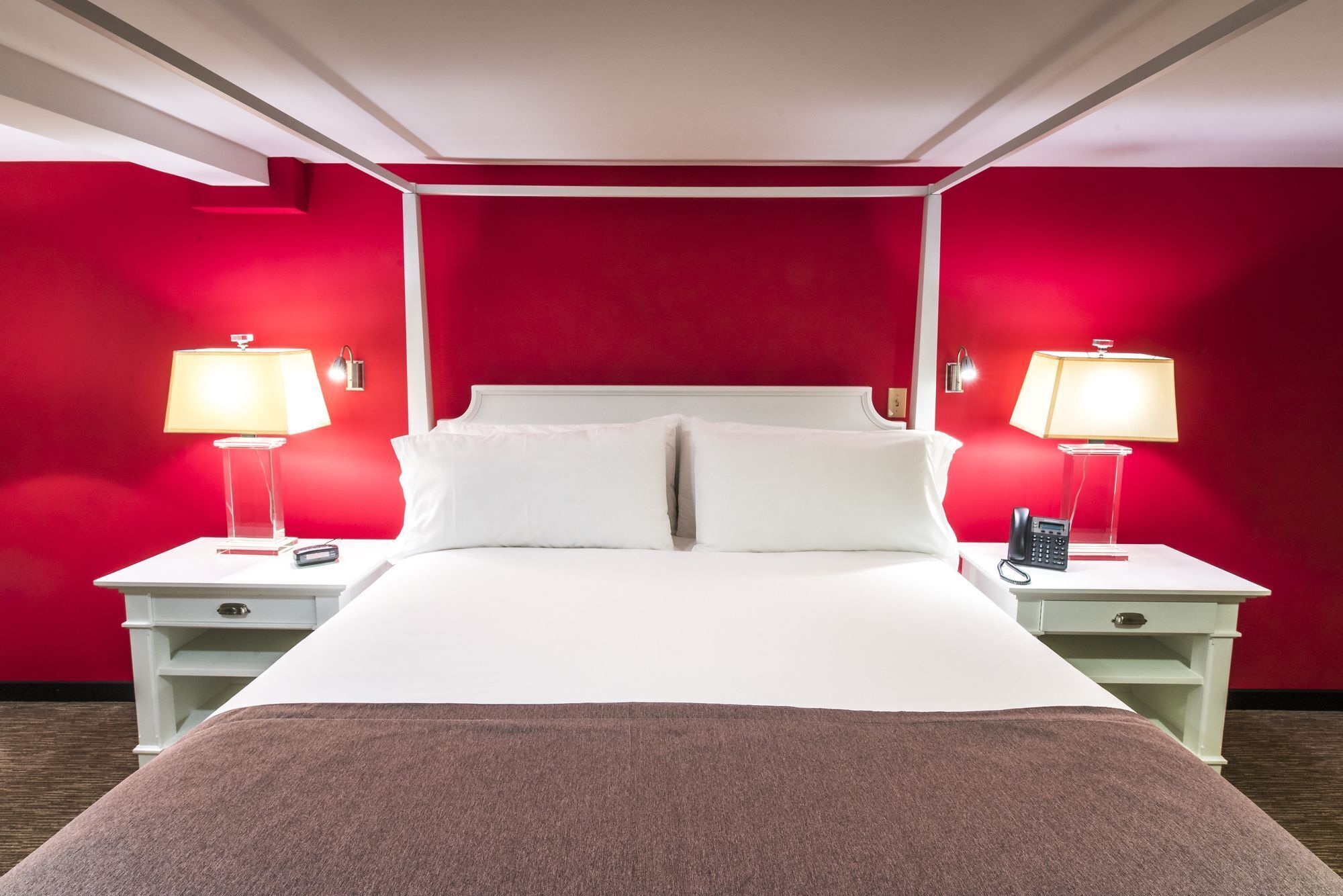 Minibar, Zimmersafe, Schreibtisch, schallisolierte Zimmer