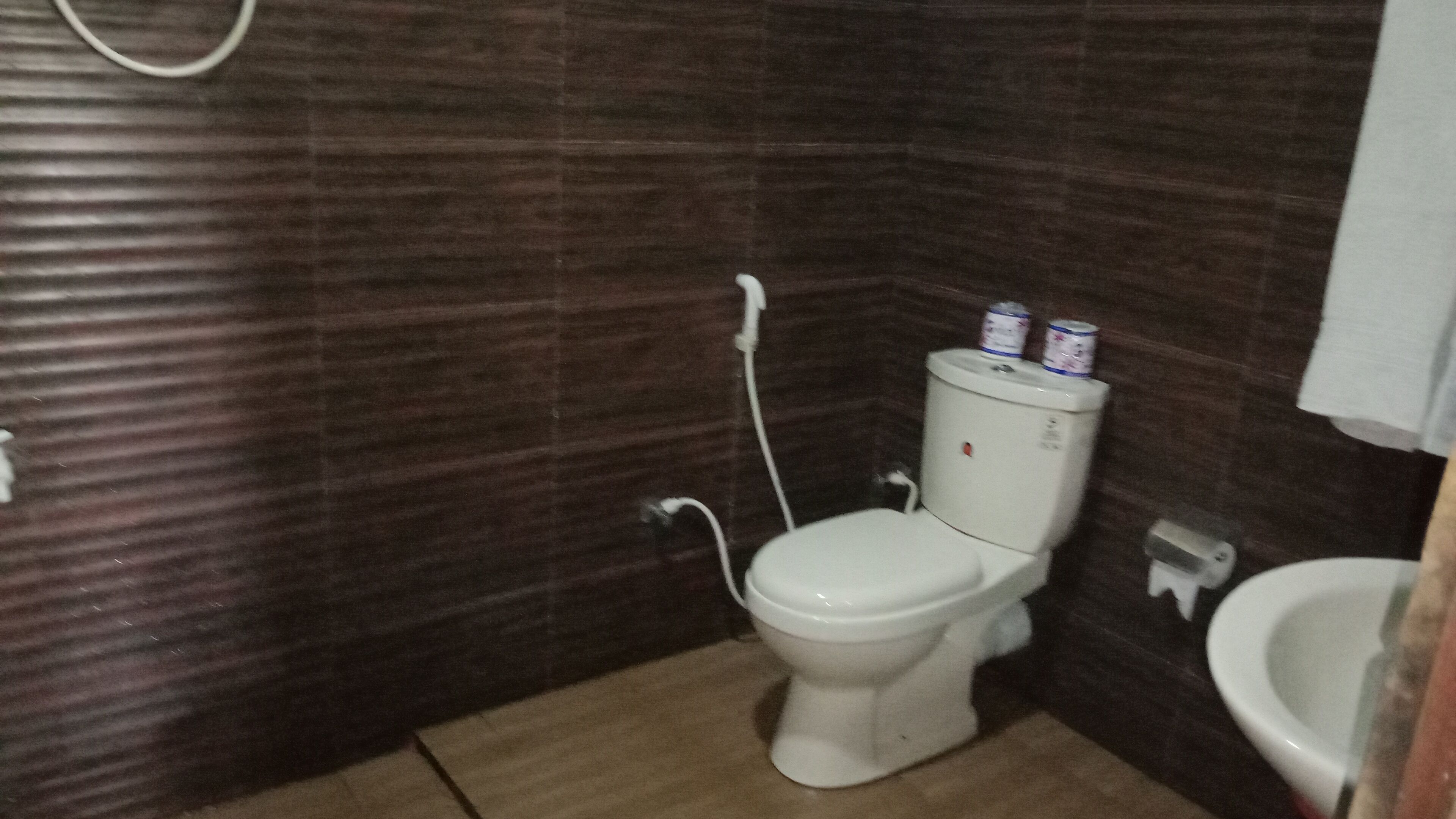 traditional tree house, 1 queen bed, mountain view | bathroom | shower, free toiletries, hair dryer, slippers