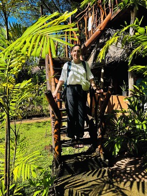 Casa na árvore tradicional, 1 cama Queen, vista para a montanha | Área de estar