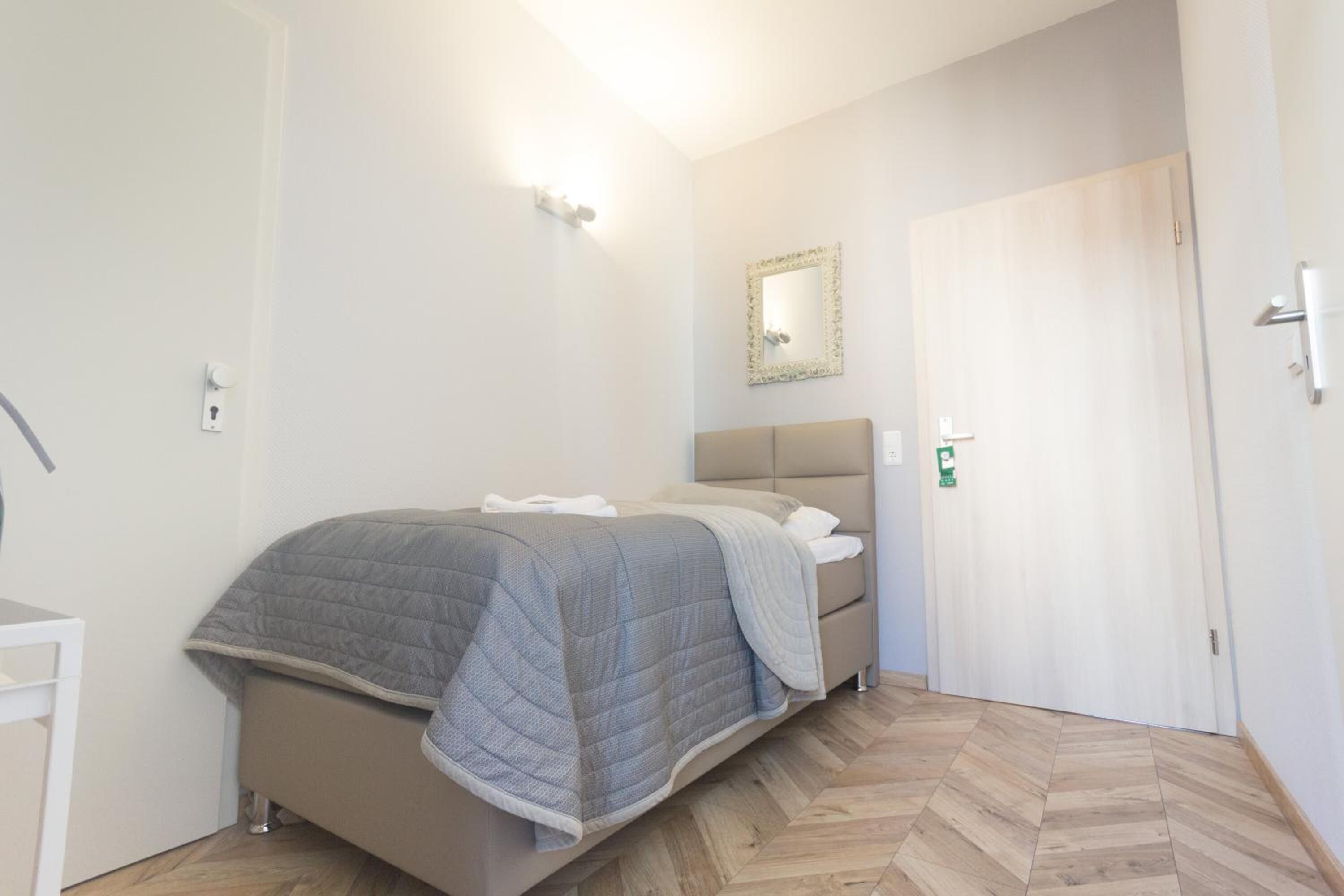 frette italian sheets, premium bedding, down duvets, soundproofing