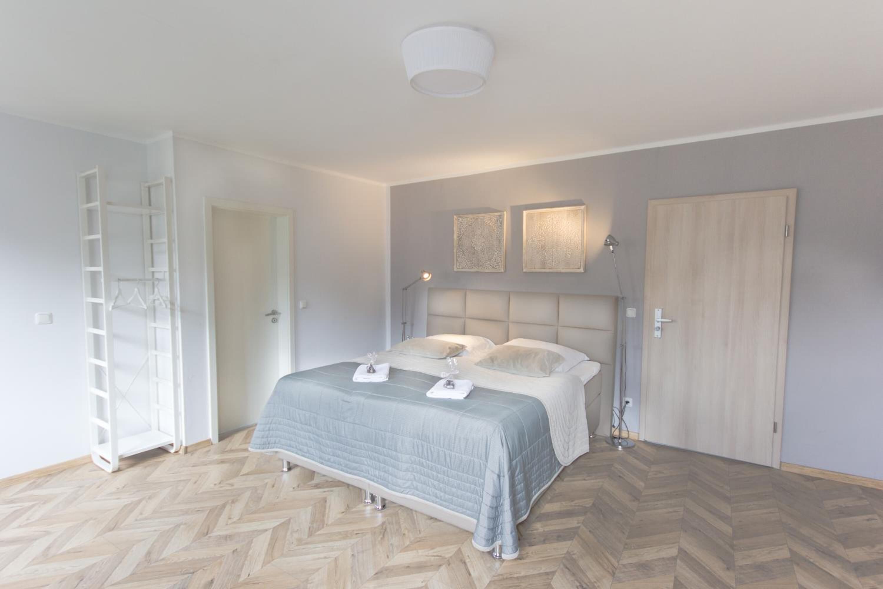 frette italian sheets, premium bedding, down duvets, soundproofing