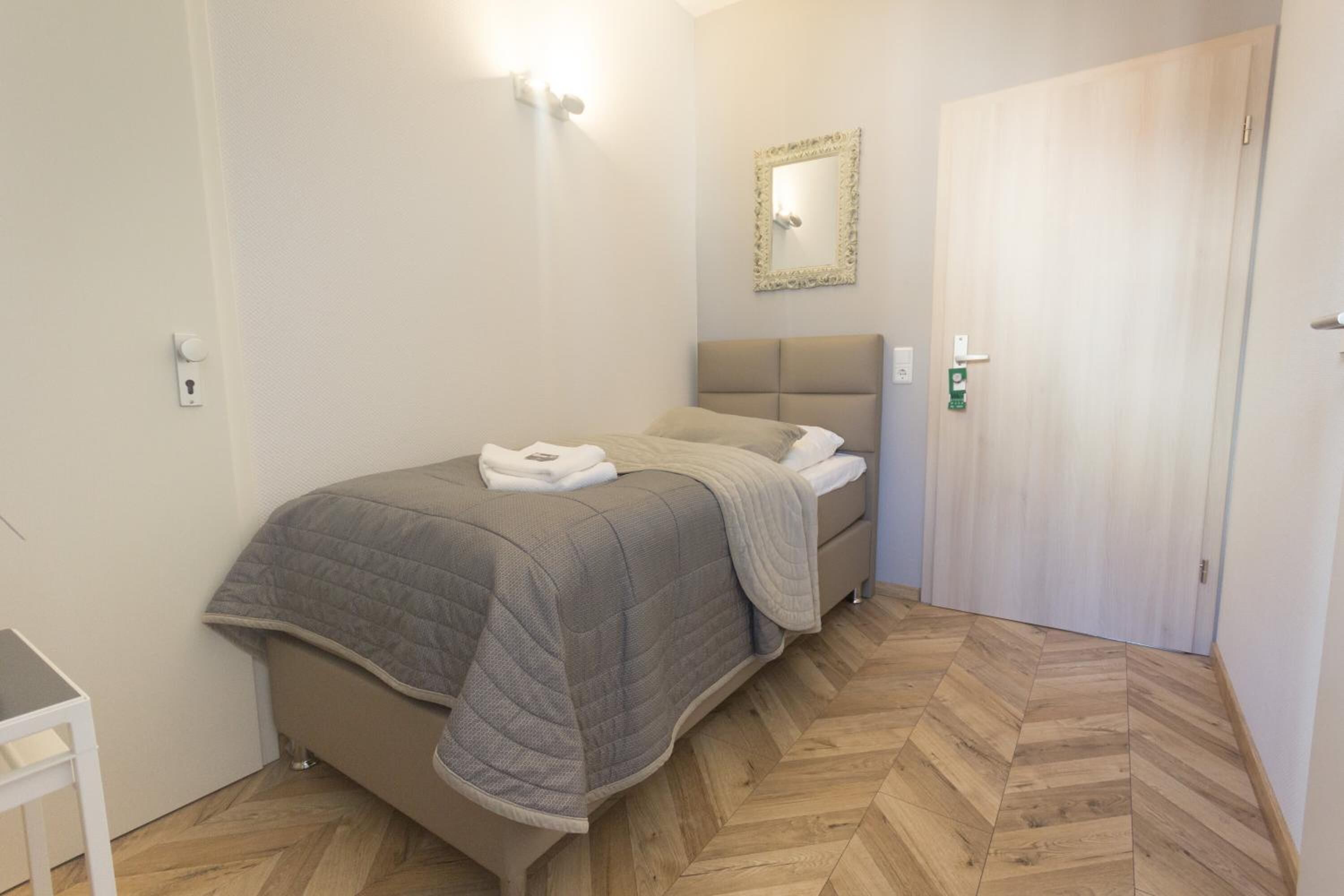 frette italian sheets, premium bedding, down duvets, soundproofing