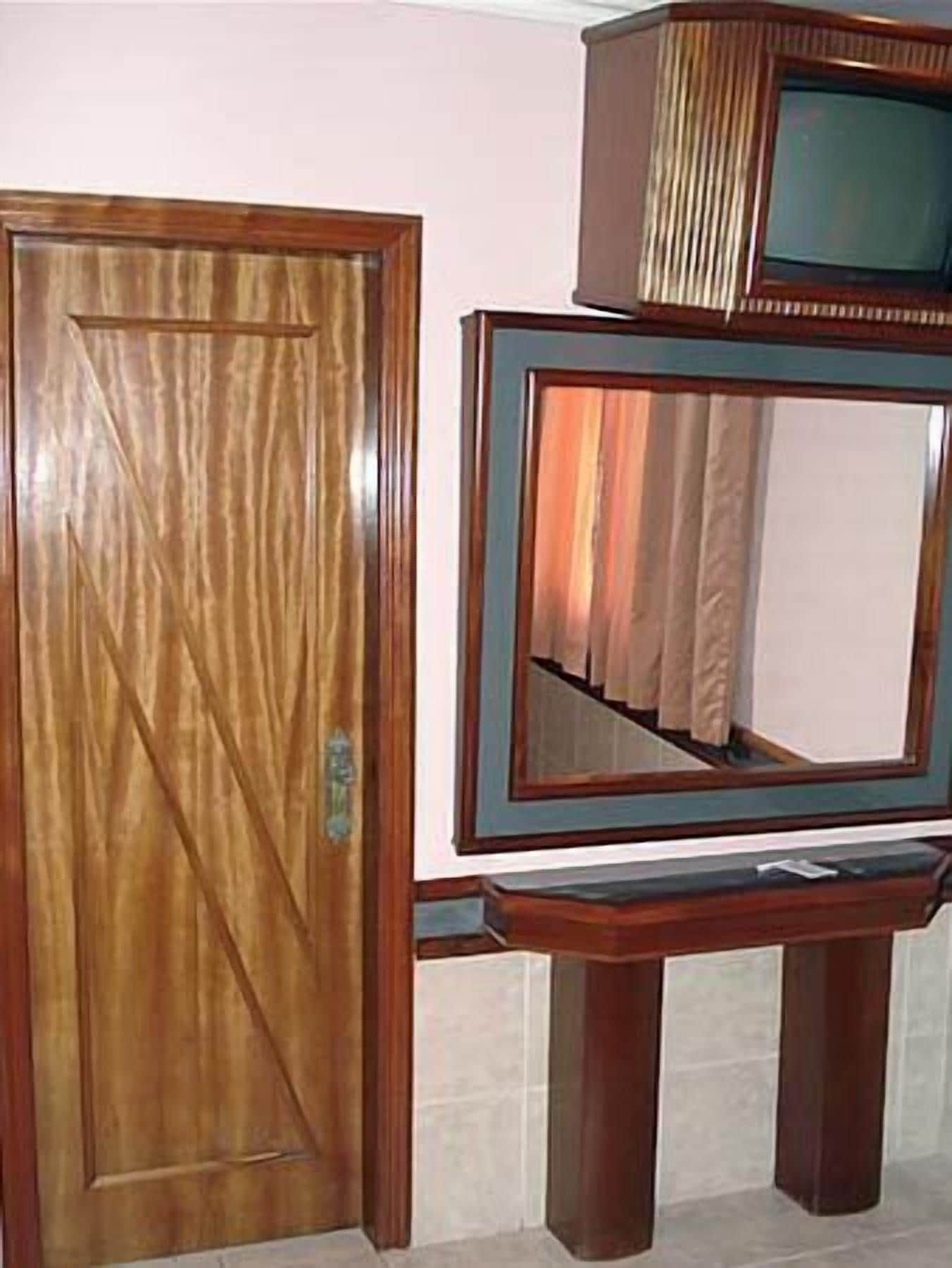 Photo - North Palace Hotel