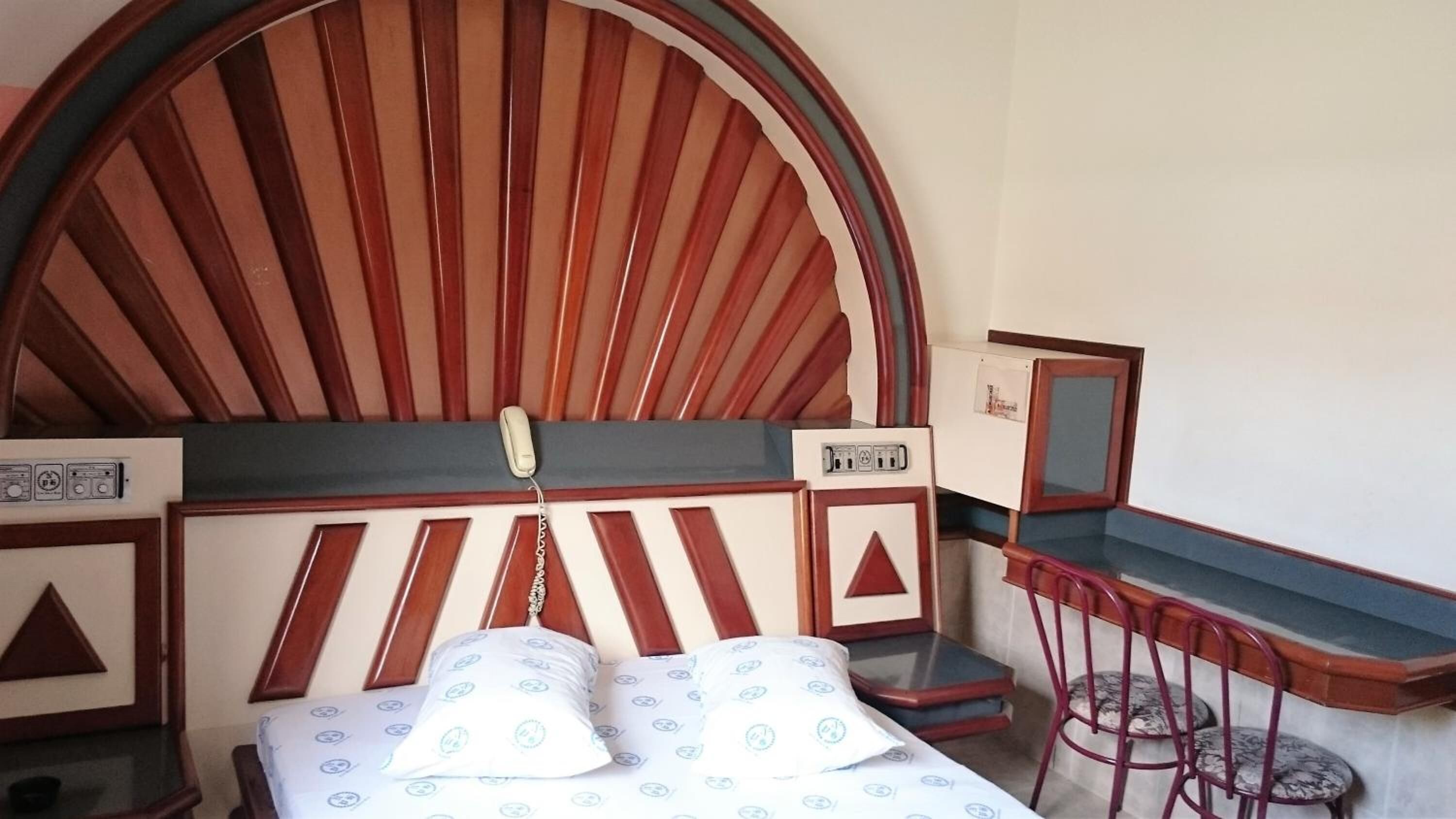 Photo - North Palace Hotel