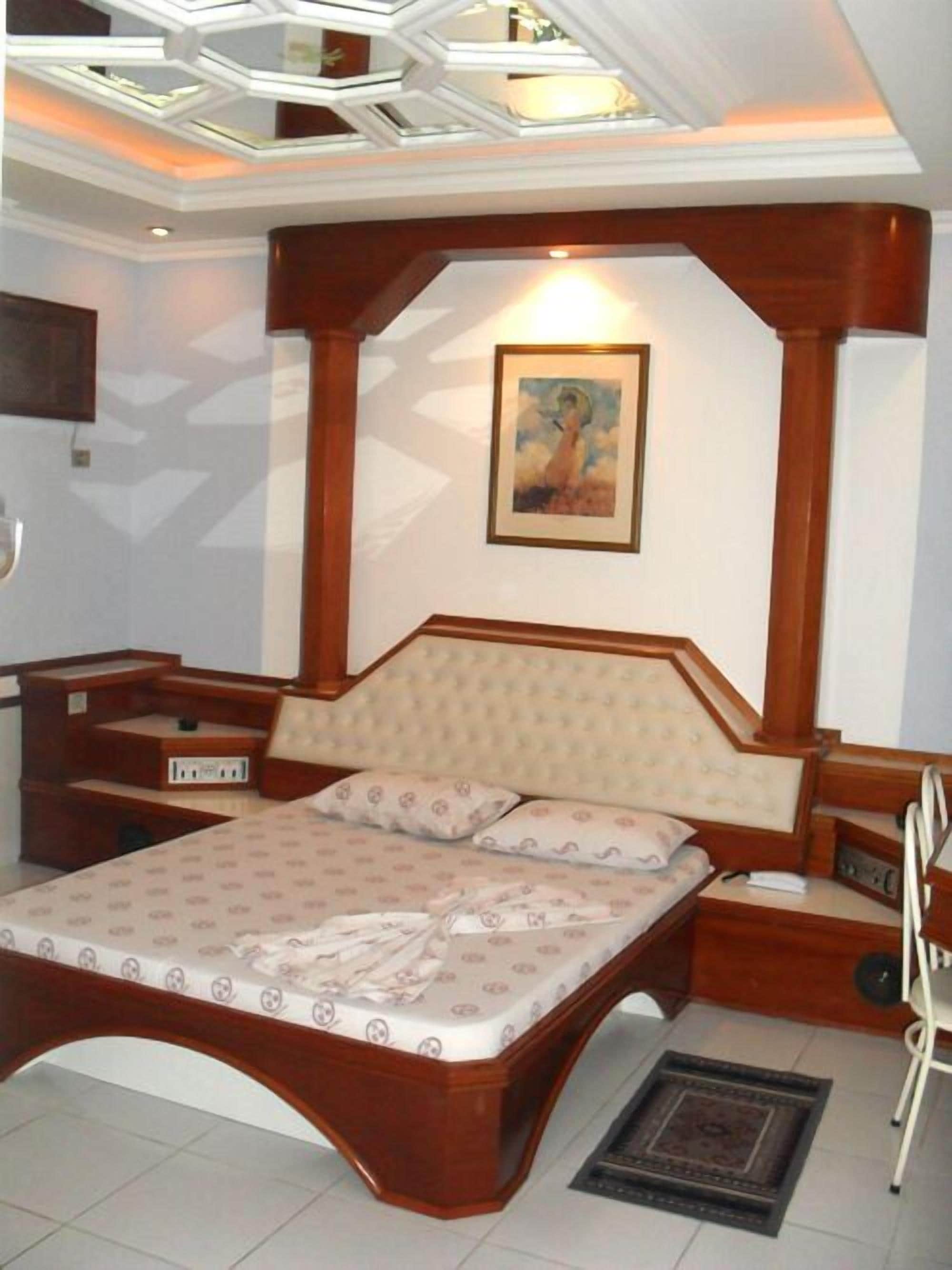 書桌、免費 Wi-Fi