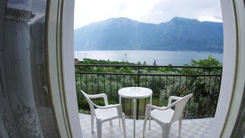 Double Room, Lake View | Balcony