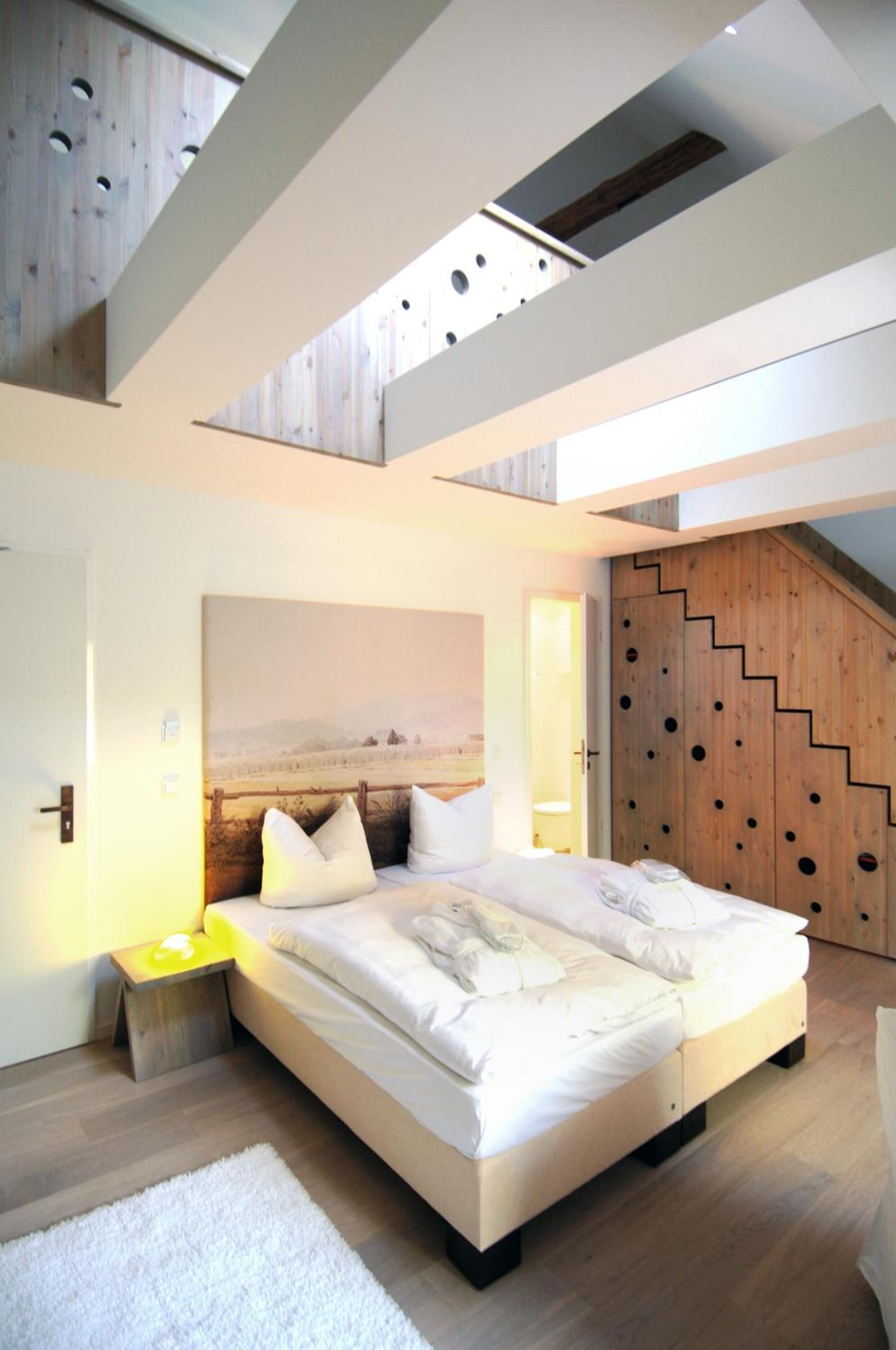 in-room safe, desk, soundproofing, free wifi