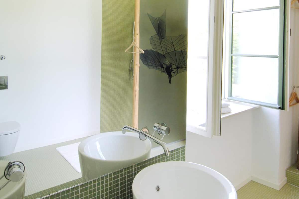 shower, free toiletries, hair dryer, bathrobes