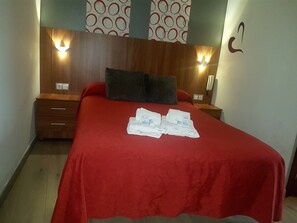 Double Room | Bathroom - Hostal San Francisco (Cádiz)