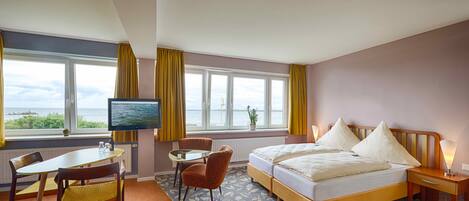 Studio, Sea View | 1 bedroom, soundproofing, free WiFi, bed sheets