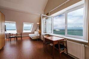 Studio, Sea View | Living area