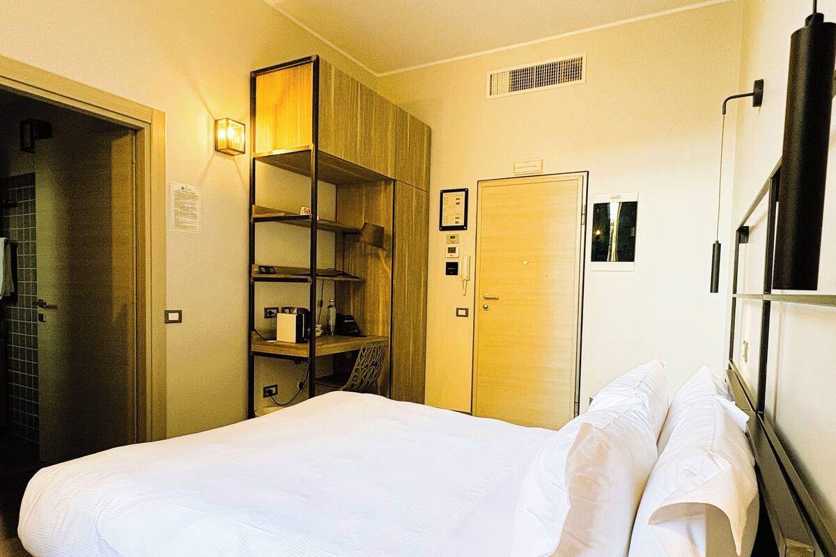 Chambre Double Standard, 1 lit double, salle de bains privée, rez-de-chaussée