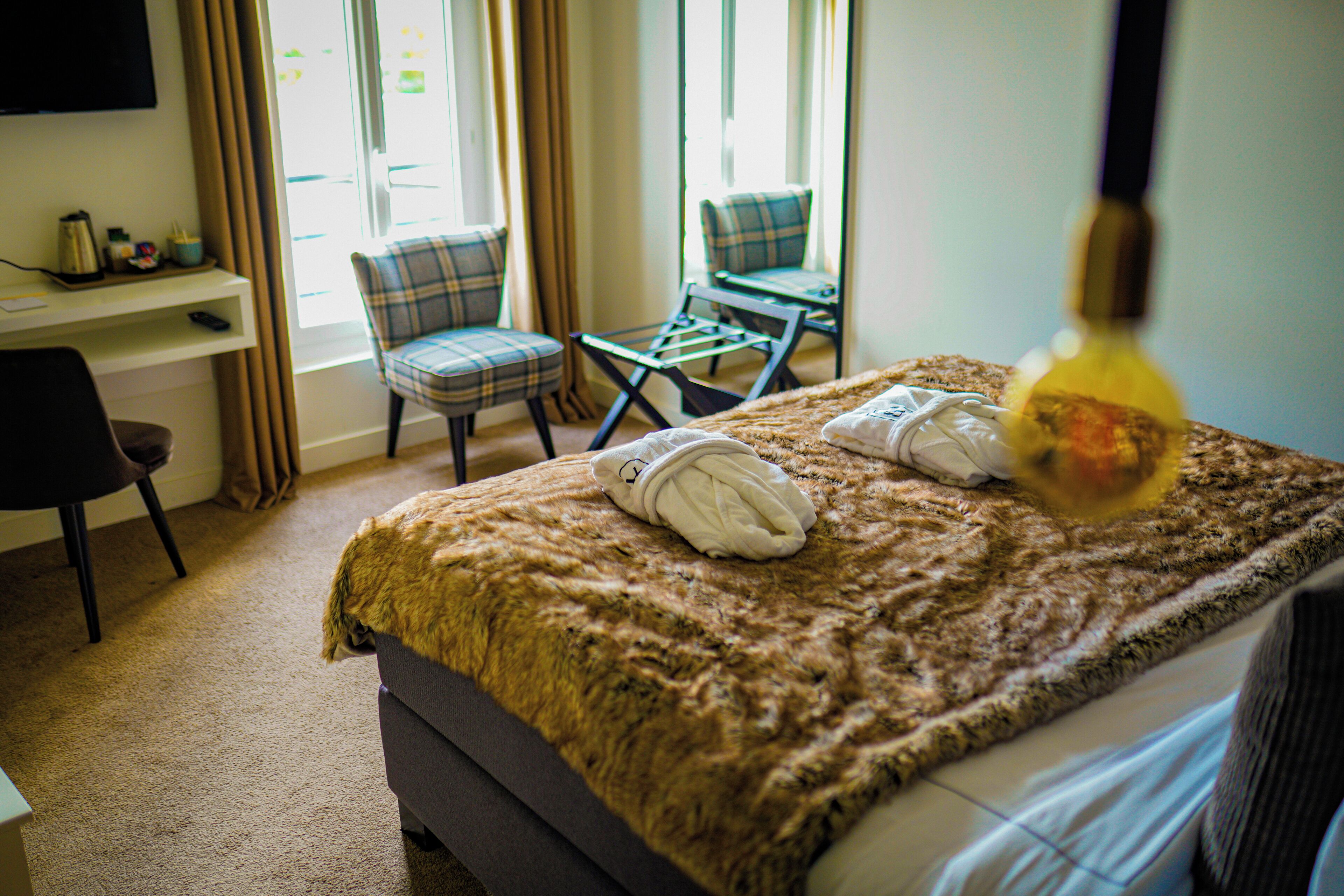 premium bedding, in-room safe, desk, soundproofing