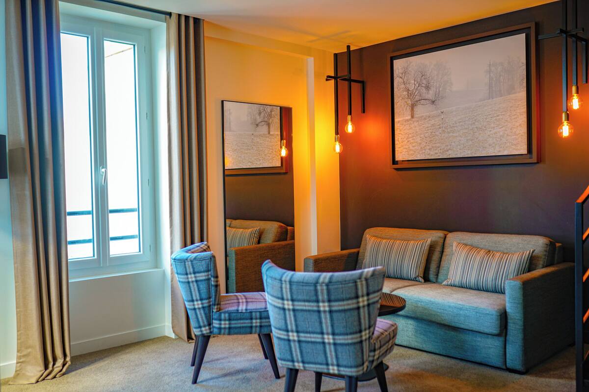 duplex | living area | flat-screen tv